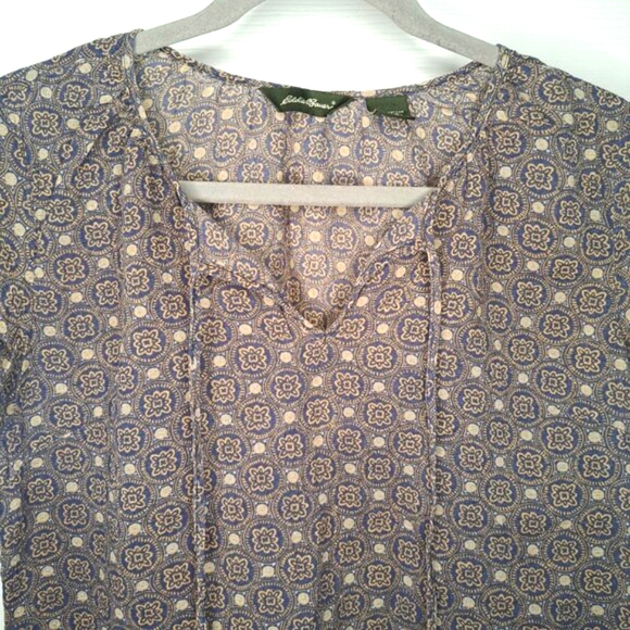 Eddie Bauer Blue Patterned Split Neck Tie Blouse Size Small - Picture 3 of 5